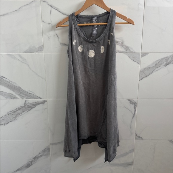 Magnolia Pearl Evolution of The Moon Paz tank in Ozzy gray